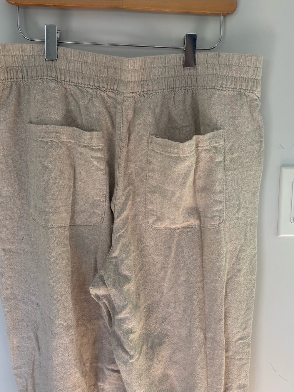 Old Navy Straight Leg Pants in Light Beige Size Large - Picture 7 of 9